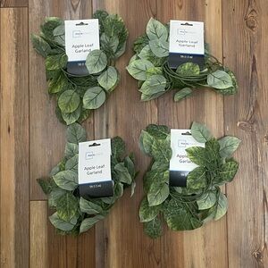 Mainstays Apple Leaf Garland Bundle